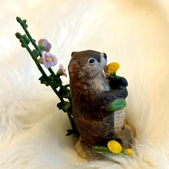 Lennox Spring shadow groundhog figurine - Picture 3 of 5